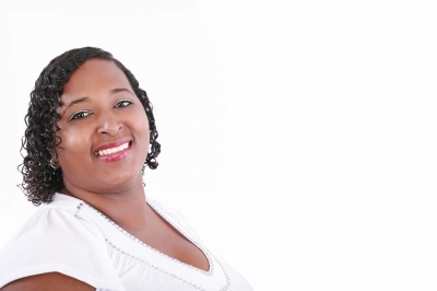 Dentures vs. Tooth Implants – The Pros and Cons