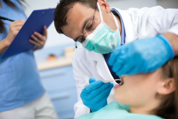 Dental Health Advice: Why You Should Avoid Changing Dentists Whenever Possible