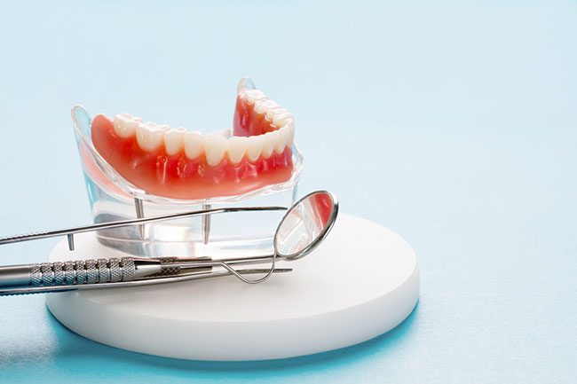 Dealing with Dentures: 4 Common Reasons for Denture Repair